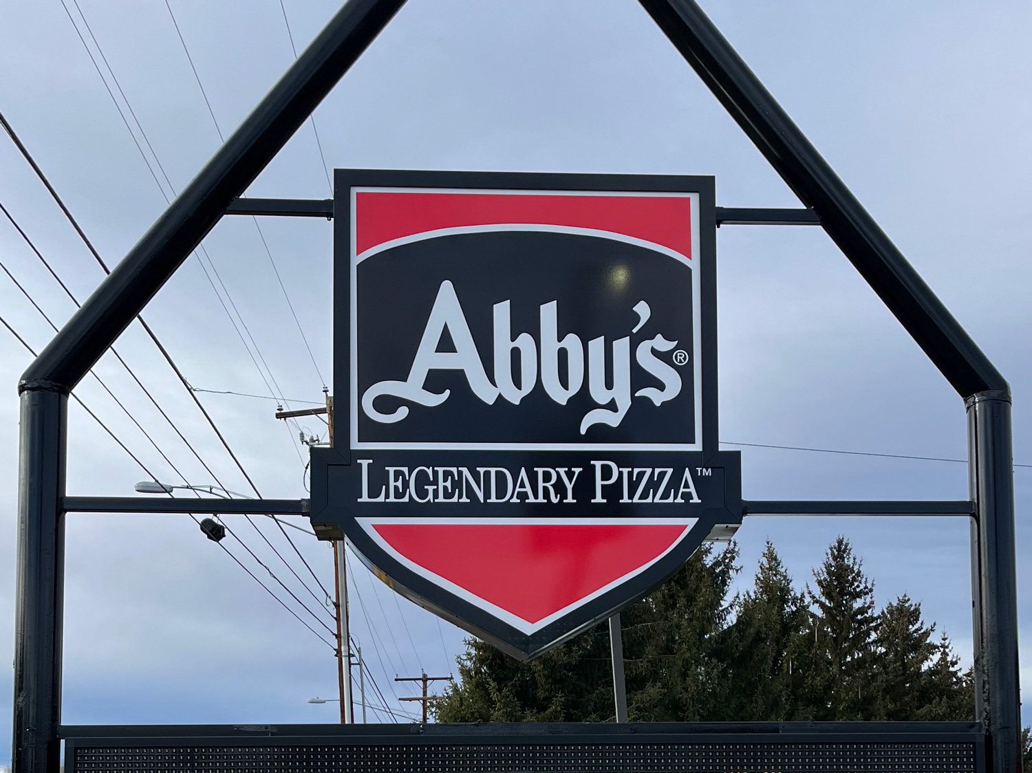 abbys-pizza-tenant-panel-pylon